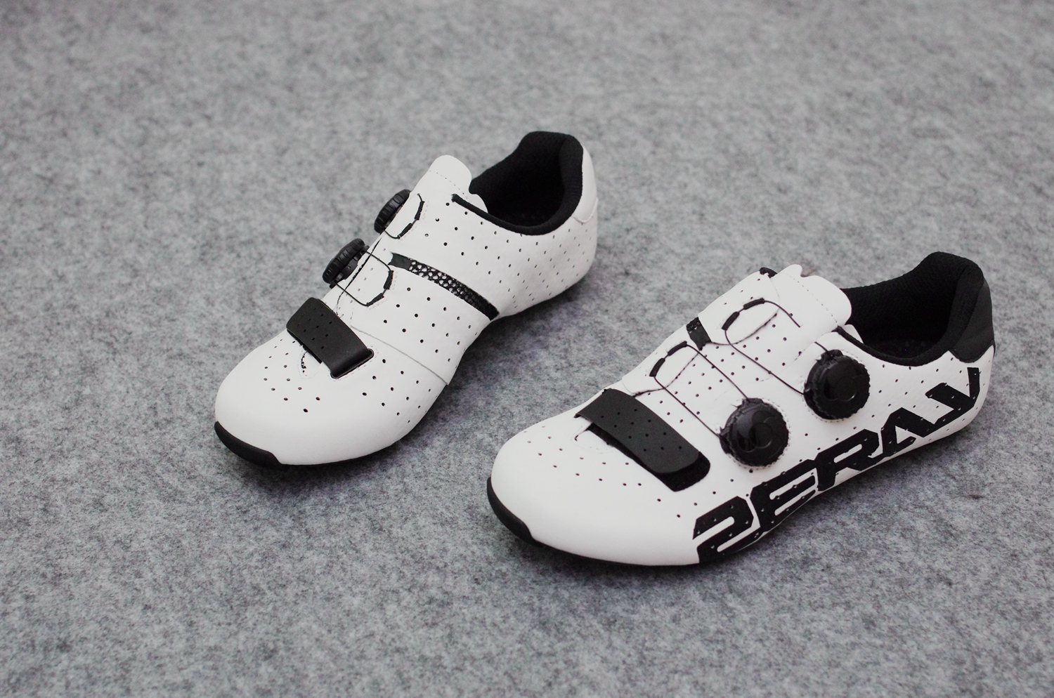 新手骑行无锁骑行鞋,自锁紧骑行鞋