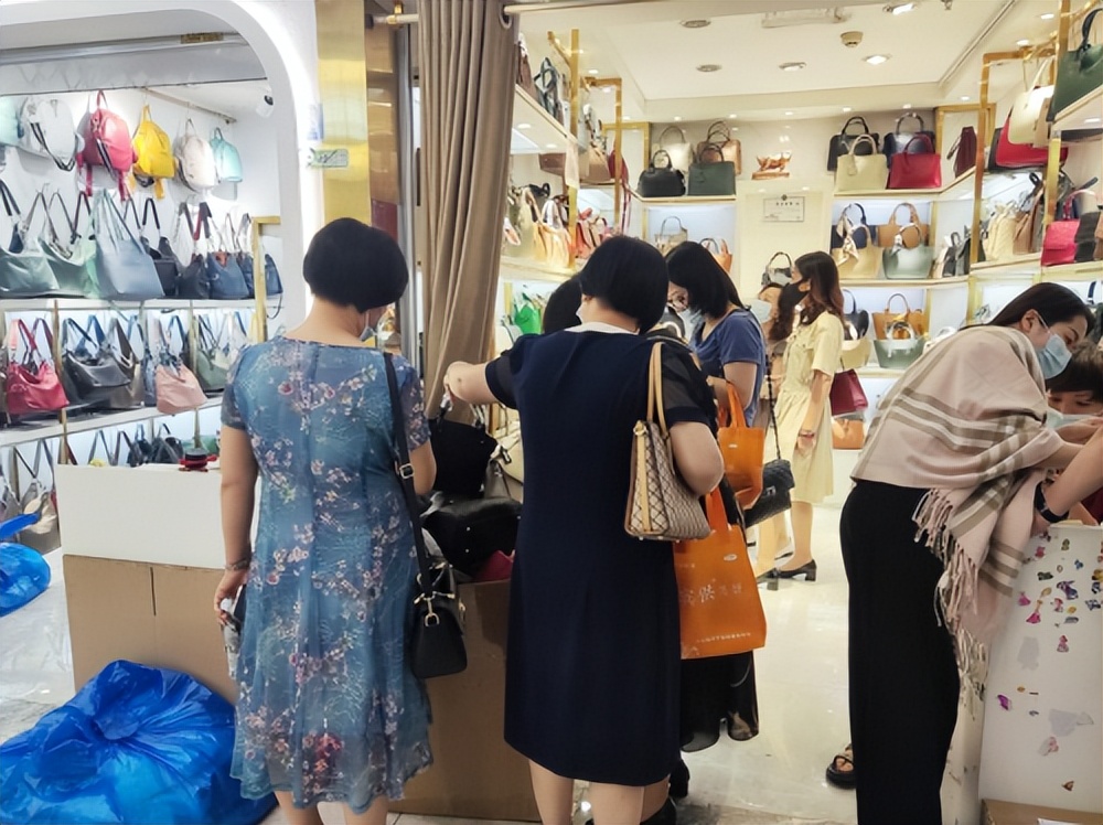 骞寸粓鍐插埡澶т績,骞村簳鍐插埡骞寸粓澶т績