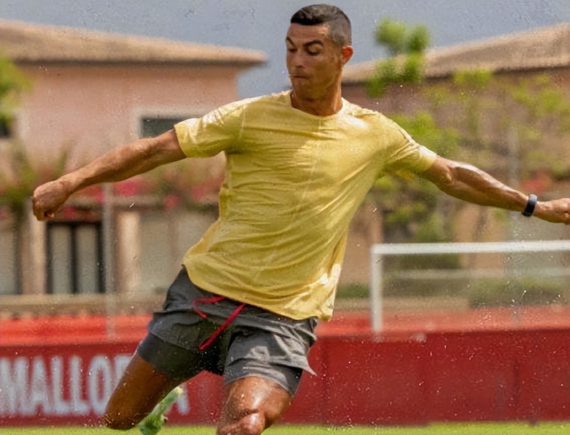 曼联冬窗引援目标本泽马,曼联和皇马本泽马