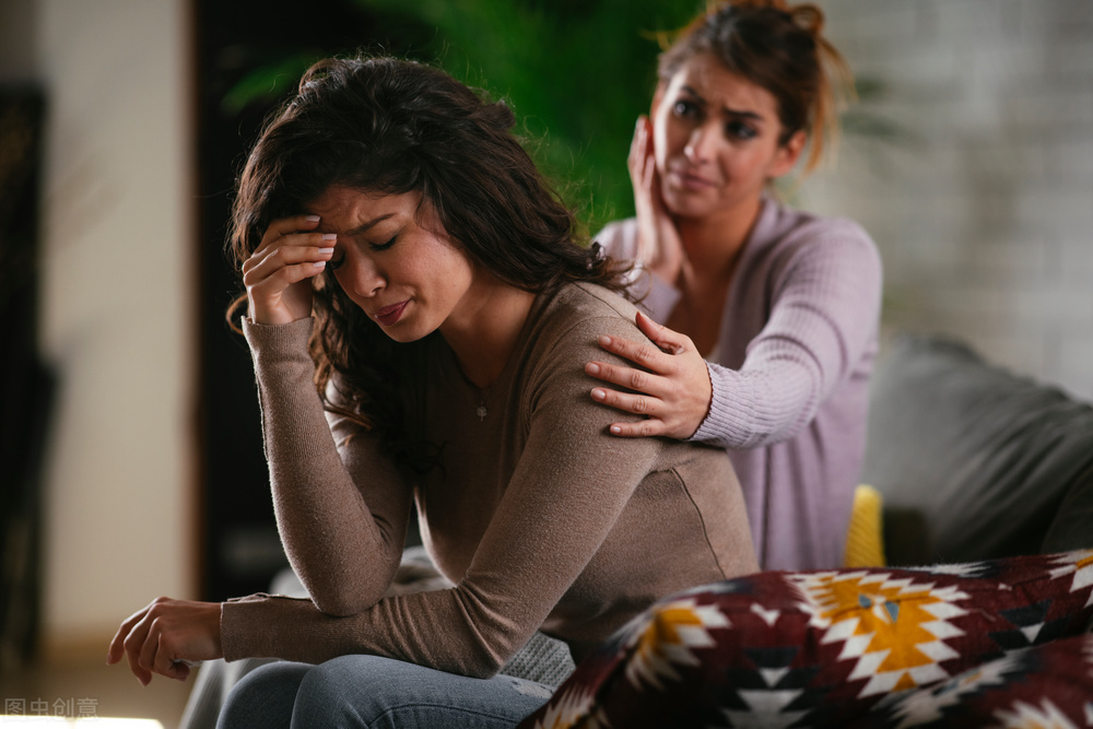 你想关心，她想静静，离的确实有点远