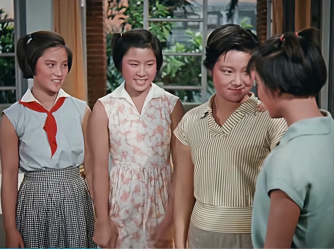 58年前的五好电影画面美歌好听女主角青春靓丽男主角人帅嗓音性感