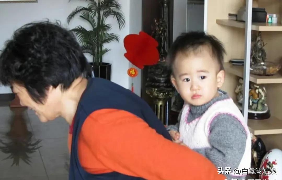 只有两个女儿的家庭老了很孤单,只有一个女儿养老也成问题