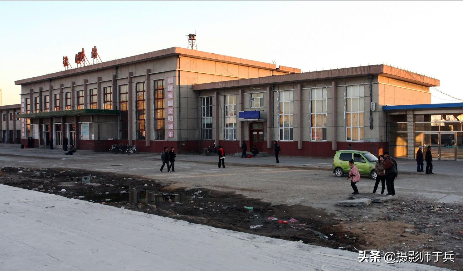 大庆西站，一座行宫半座城
