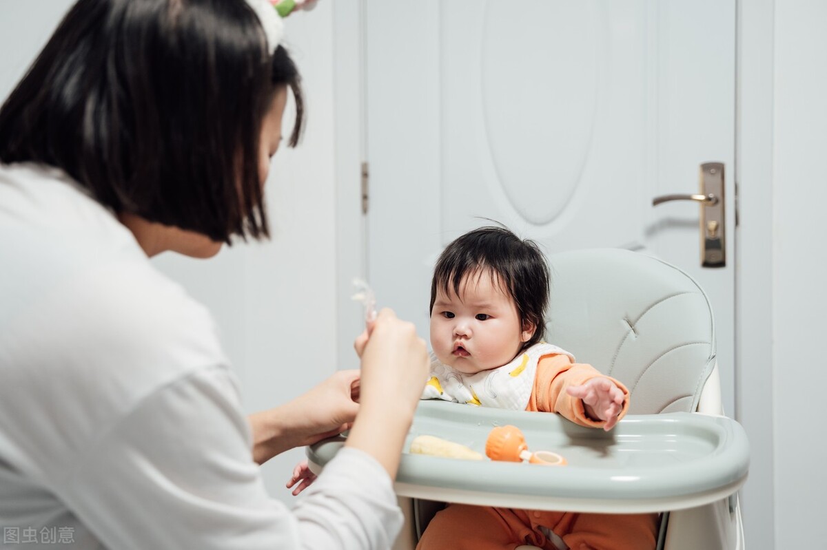 不要老是说孩子为什么总是粘妈妈,孩子老是粘着妈妈怎么办