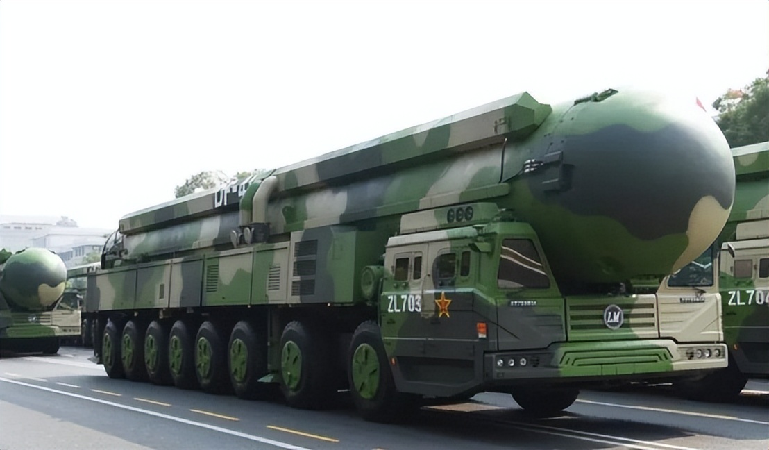 全球仅有2个国家拥有！“三位一体”核打击有多可怕？我国有吗？