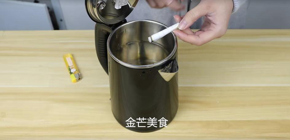 一般废旧电水壶有哪些妙用,生活小窍门家里废旧的电热水壶