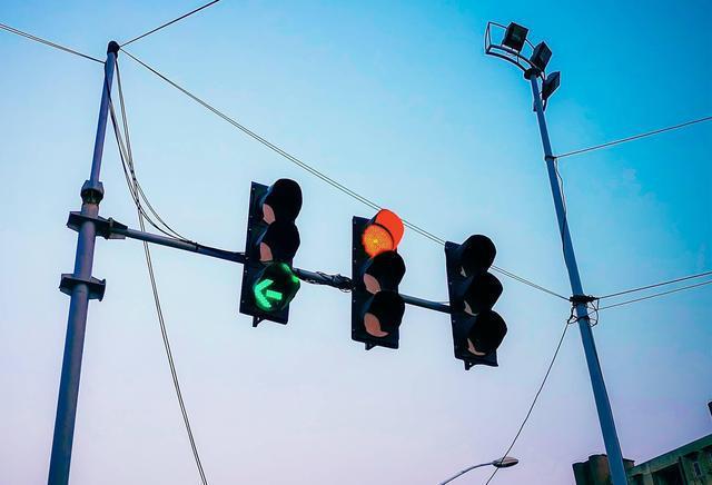 手动挡起步正确步骤油离配合技巧,老司机开手动挡技巧