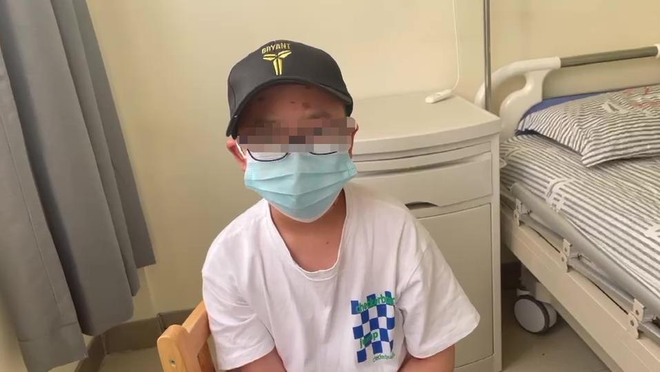小男孩头骨被敲碎被送去抢救,小男童脑肿瘤