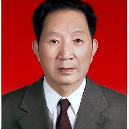 3年前,浙江父女花6亿多元,给员工发红包,还发钻石项链,为啥