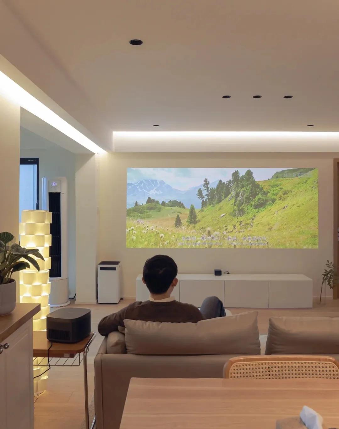 女子晒自家装修让人哭笑不得,女子晒出装修了一半的房子