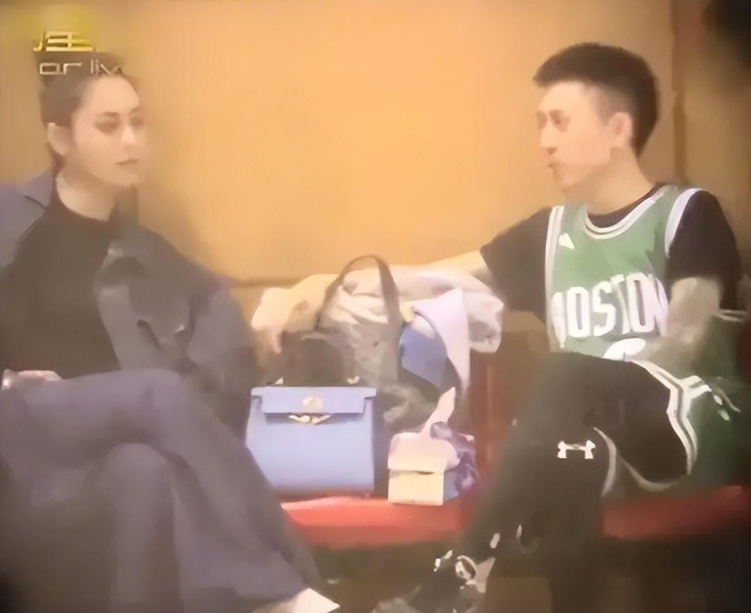 比王思聪还有钱的“沪上皇”秦奋，是个怎样的人？