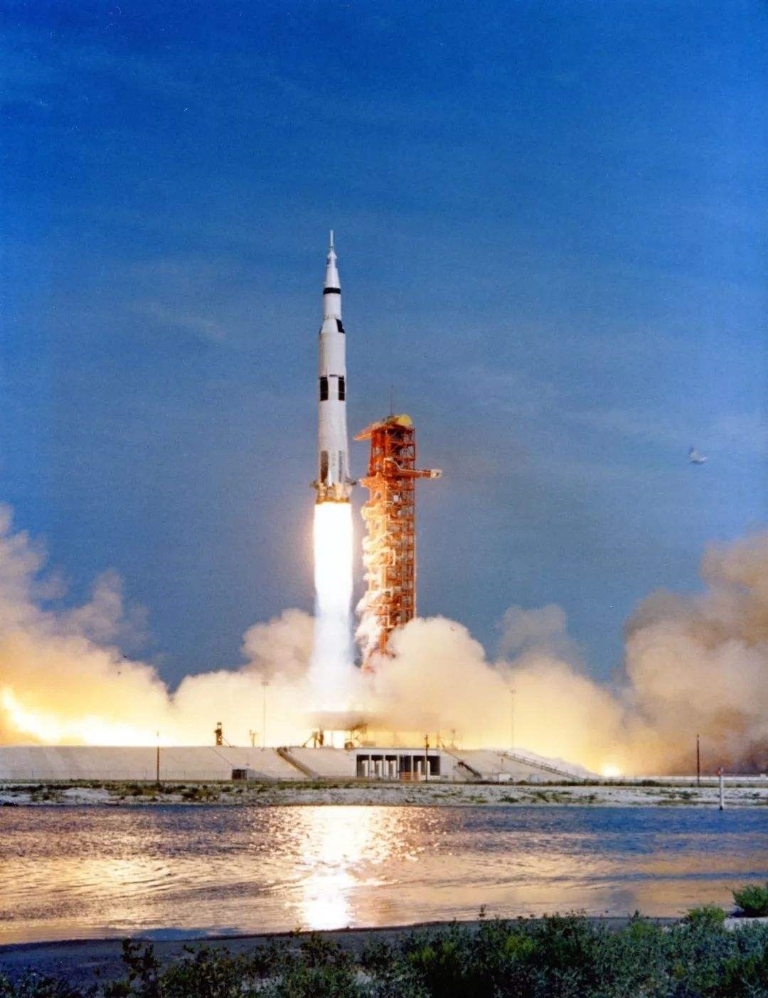 阿波罗登月的四大疑点是真的吗,为何质疑阿波罗登月是假的