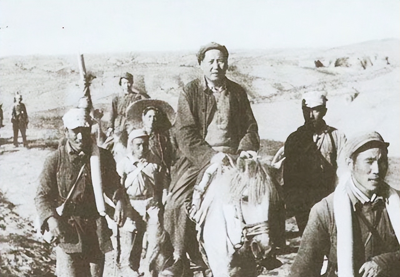 76年毛主席逝世噩耗传来，山东农村停办酒席，给婴儿取名“思东”