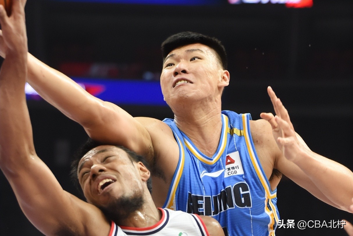 CBA三消息：广东签约内线大闸，胡金秋落选集训，范子铭顶薪留队