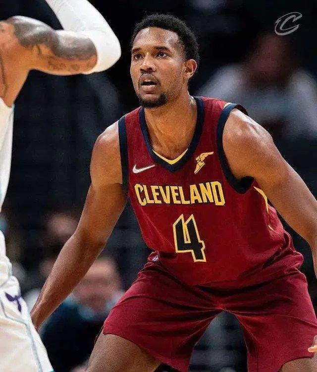 过去10年NBA选秀太邪乎！探花竟然全面强于状元郎…