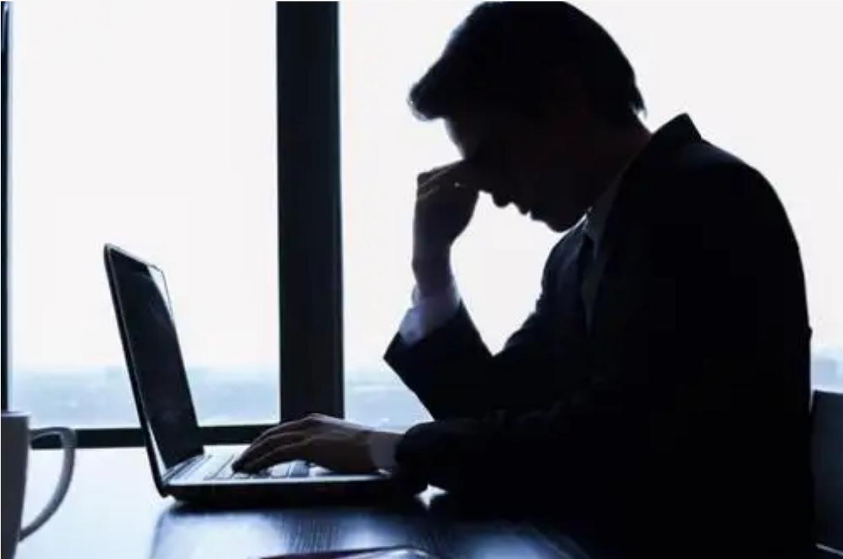 2020年，上海警方在*迁拆**区发现流浪汉，一个有故事的北理高材生