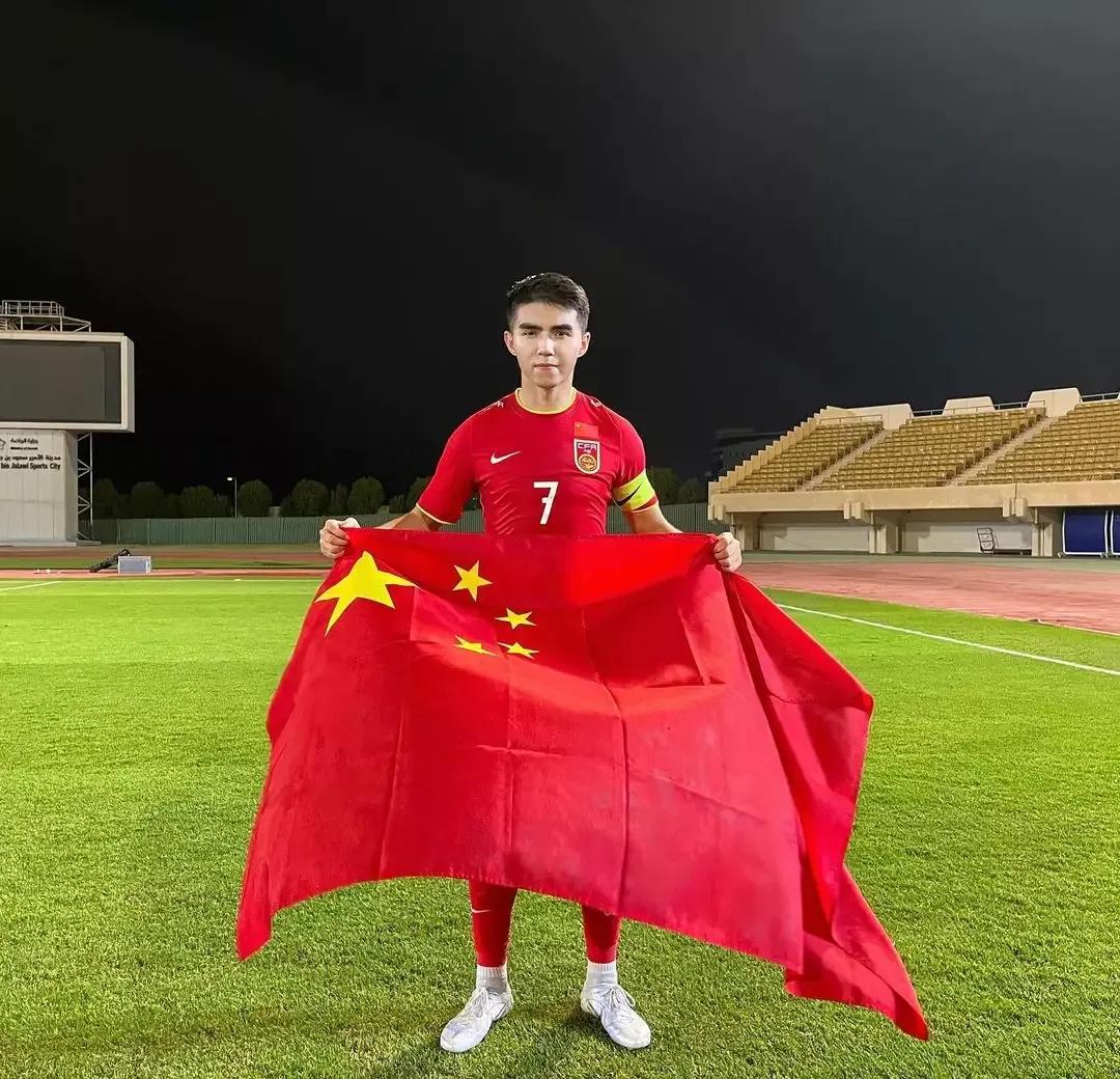 足球逼抢如何有压迫感,逼抢足球