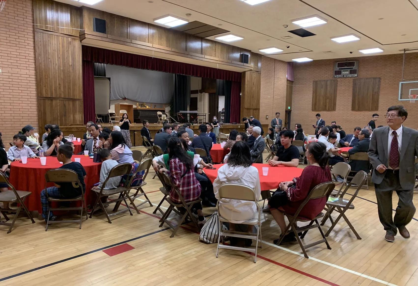 张齐英杂文：教堂欢度父亲节，独享鲥鱼品清净