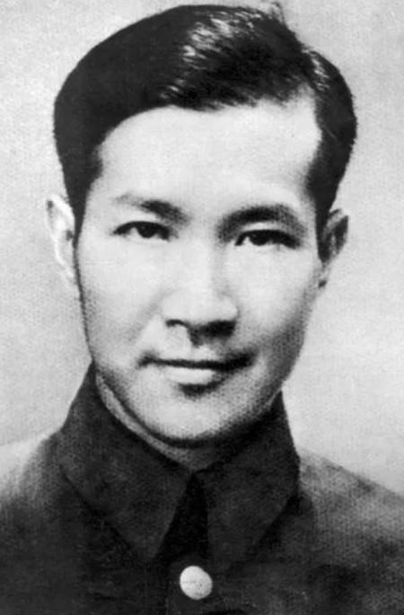 1940年,毛*东泽**为冼星海送行,嘱咐道:护照上不要写真实姓名