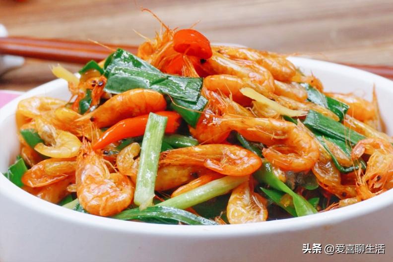 明日五一，有钱没钱记得吃3种时令美食，寓意人财两旺，平安吉祥