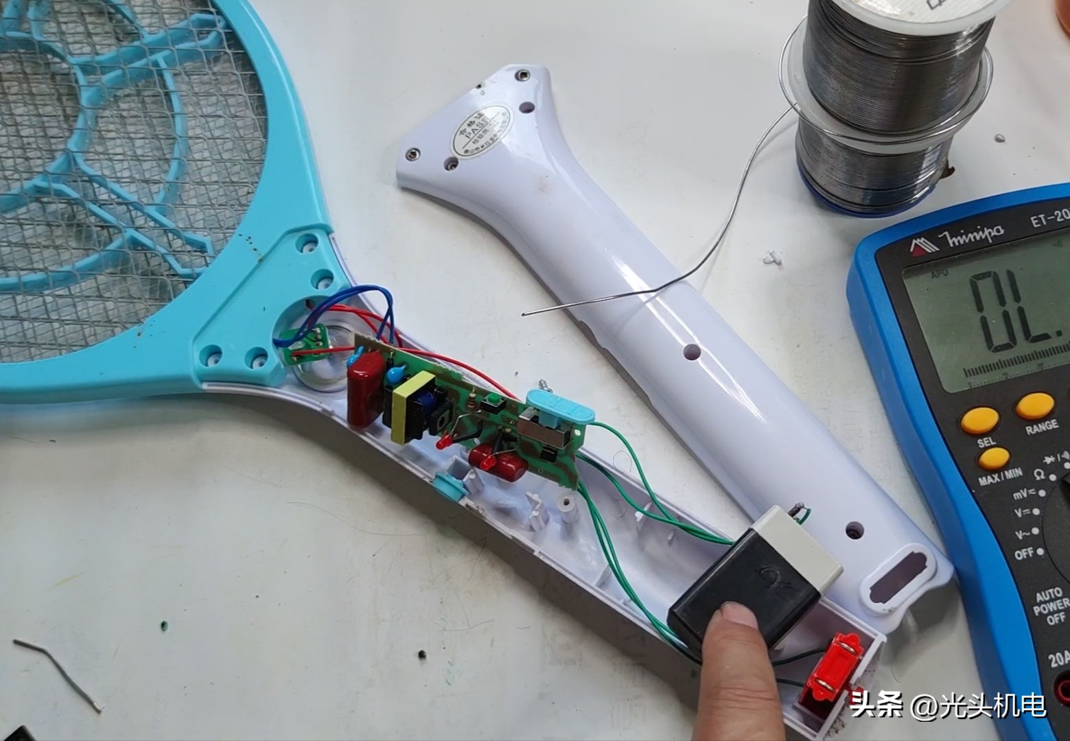 老电蚊拍坏了怎么修复,电蚊拍坏了先别急着扔