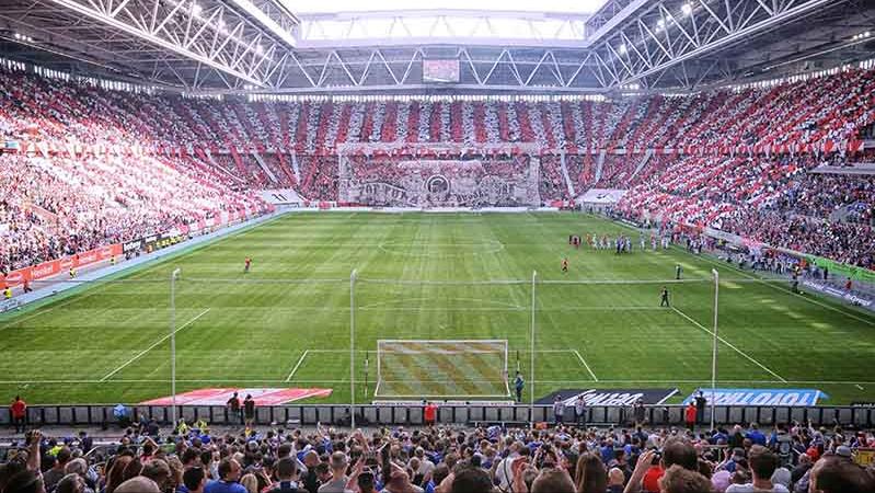 英法德西意低级别足球联赛,欧洲足坛十大震撼球场