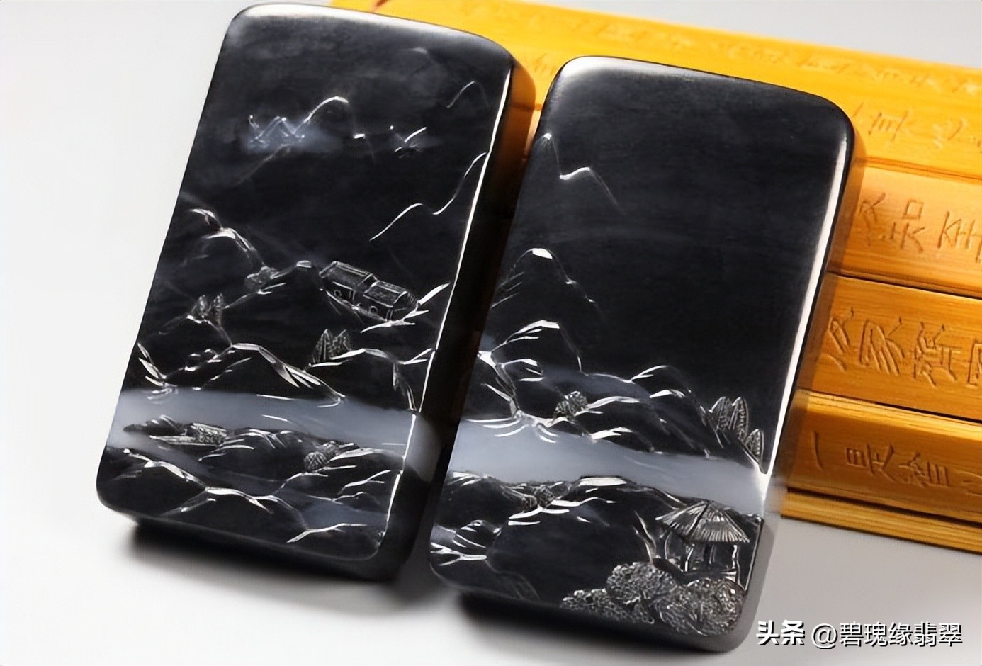 墨翠和墨玉珠子的区别图解,和田玉墨玉和墨翠哪个值钱