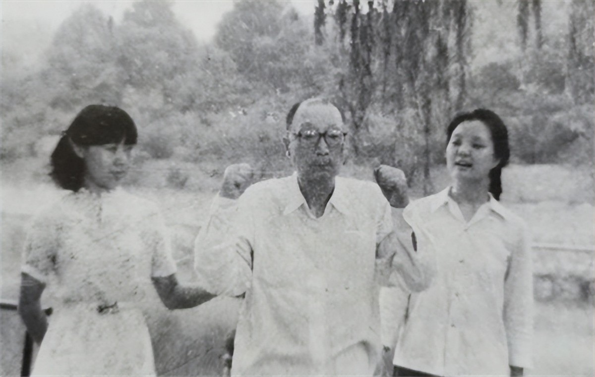 *荣臻聂**原配龙升贤：独守空房76年，执意不改嫁，91岁孤独离世