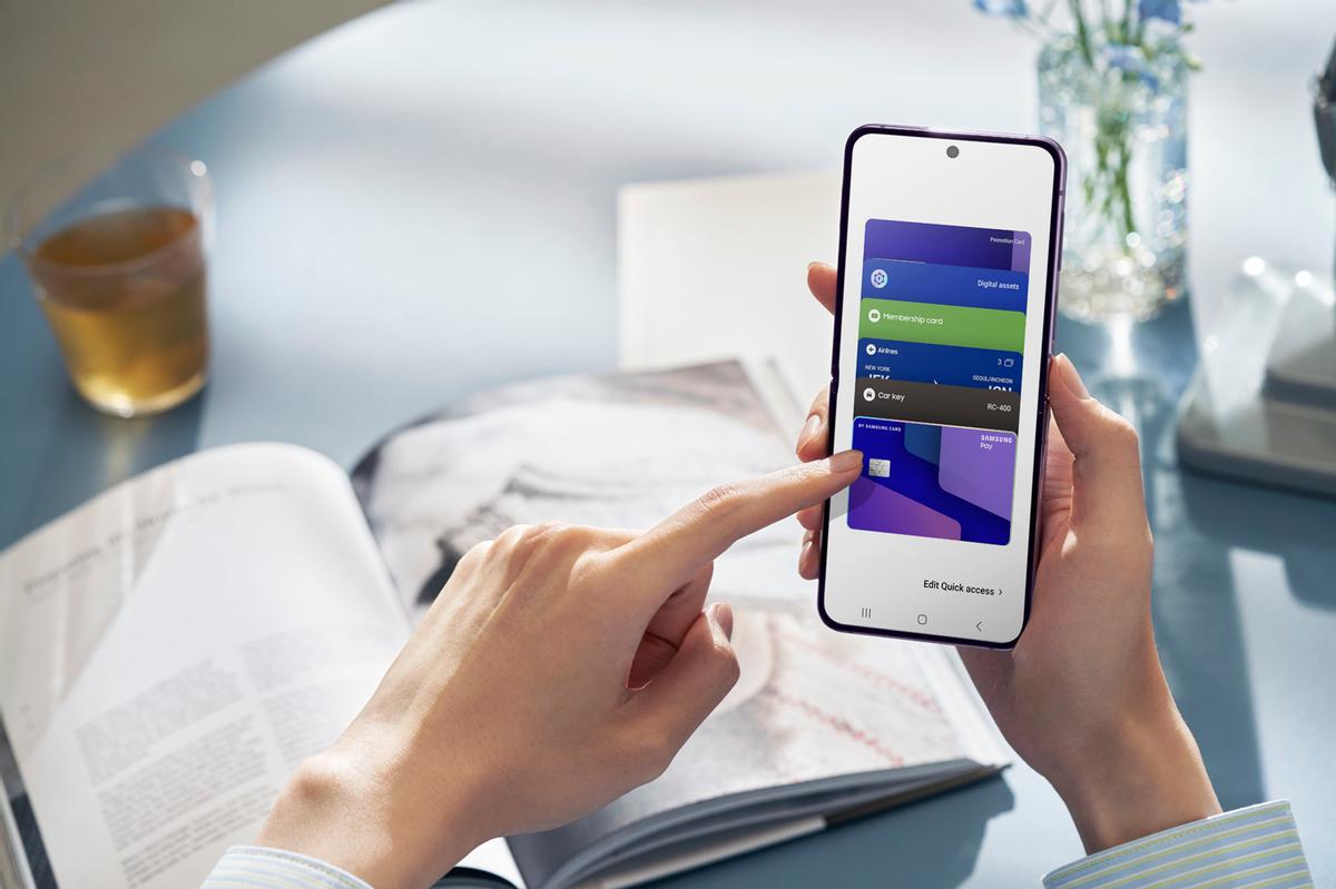 折叠屏三星galaxyzflip4防水测试,折叠屏三星galaxyzflip4防水测评