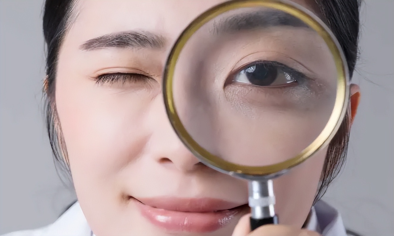 为什么戴义眼后分泌物增多了，该怎么办？