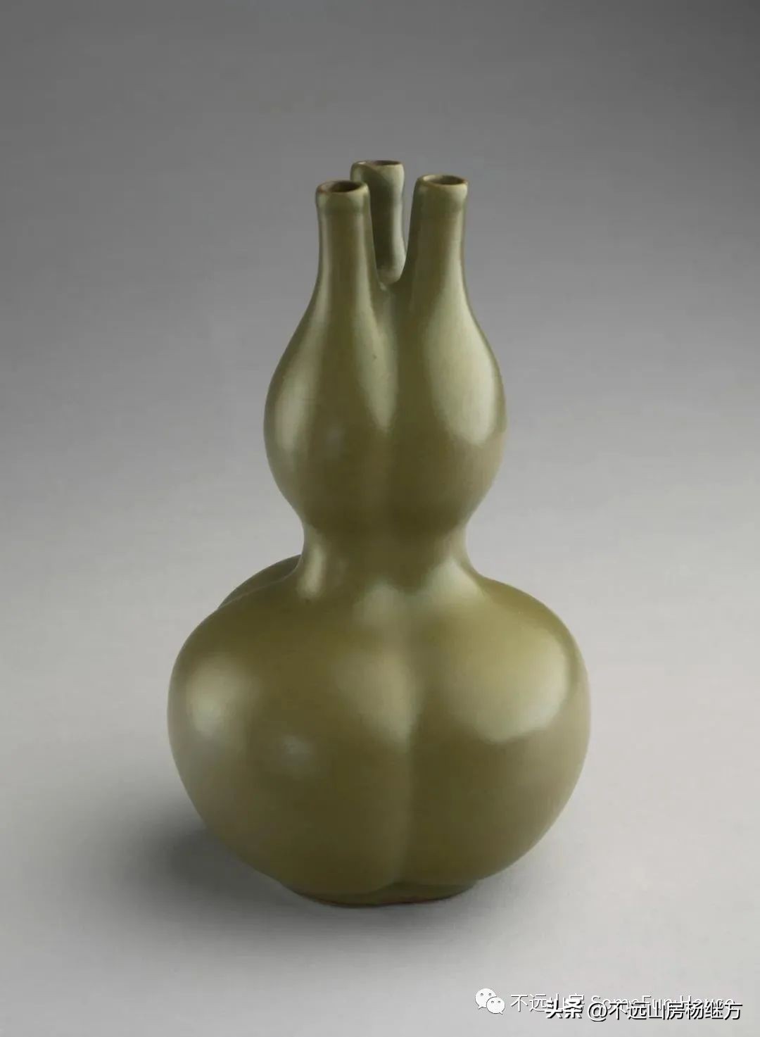 雍正黄色釉瓷器图,清代雍正朝粉青釉瓷器鉴赏