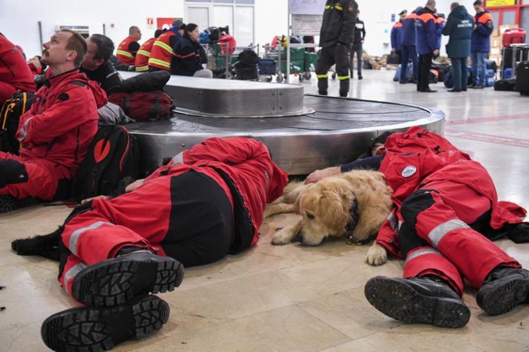 叙利亚地震后变成一片废墟的图片,土耳其震后现状媒体人讲解