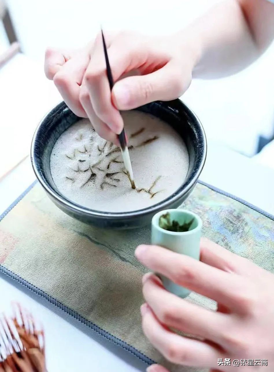 奢场前线|成都远洋太古里开设Holzweiler中国首店…