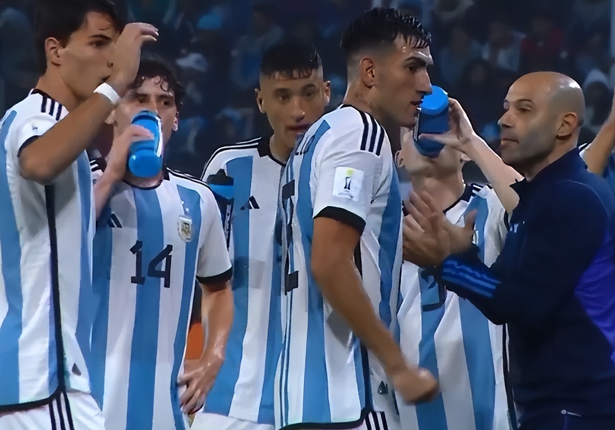 梅西阿根廷世青赛,1:4惨败阿根廷