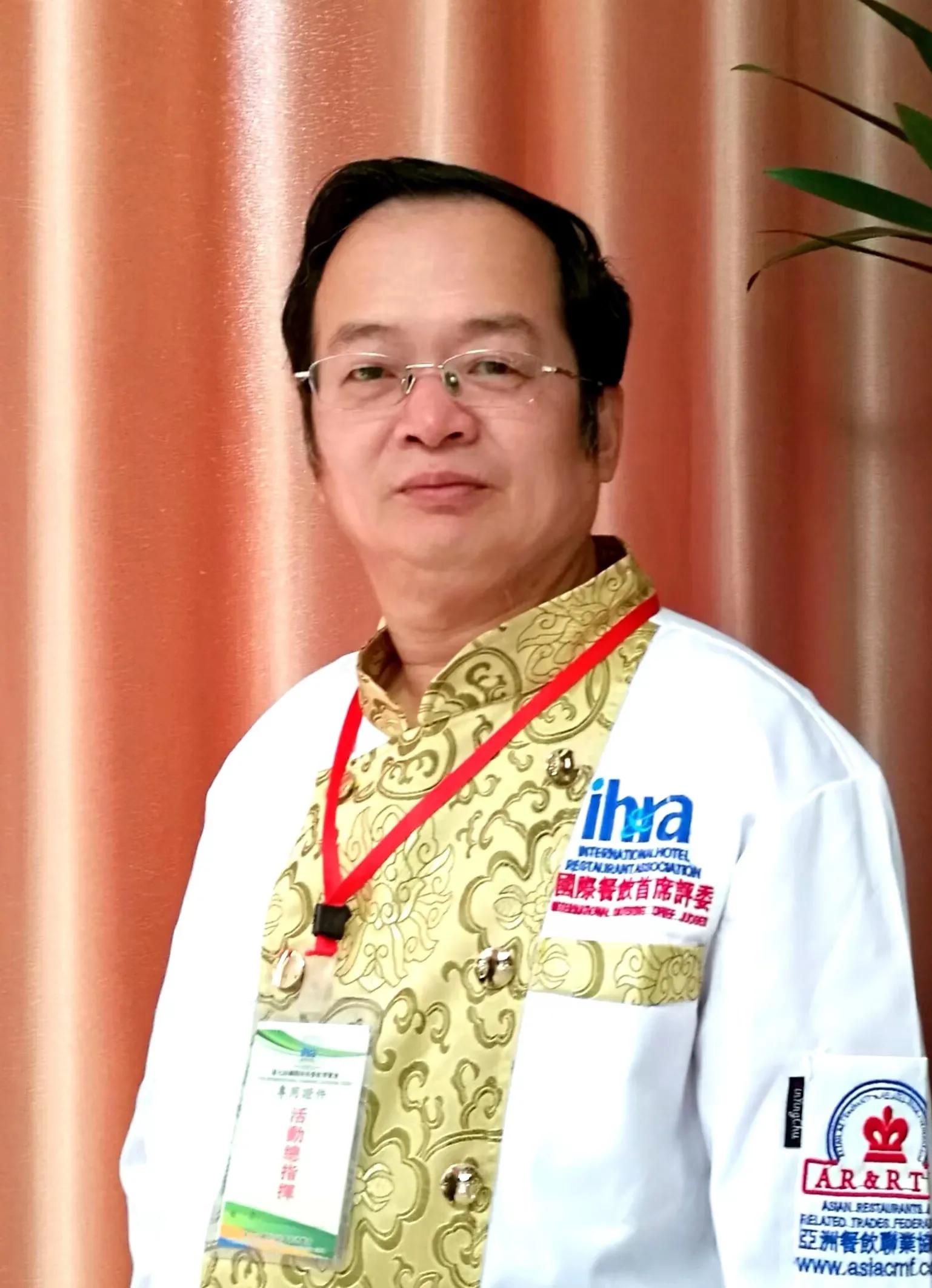 六十五岁办老年卡怎么办,老汉今年六十五完整版