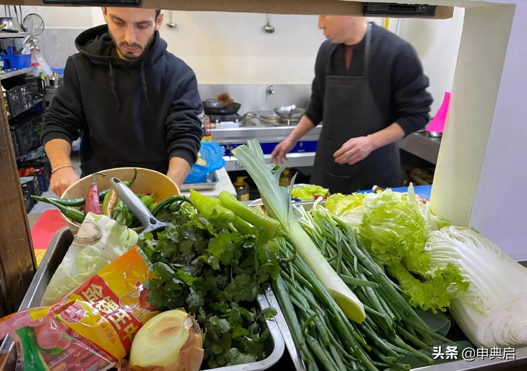 东北小哥阿帽出国寻求商机，在格鲁吉亚开吉林烧烤店，卖地道烤串