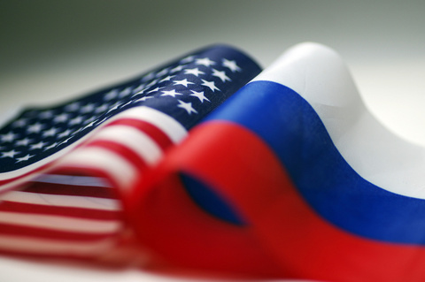 亚洲唯一中立国，水电免费汽油仅一毛，这个国家为何能闷声发大财