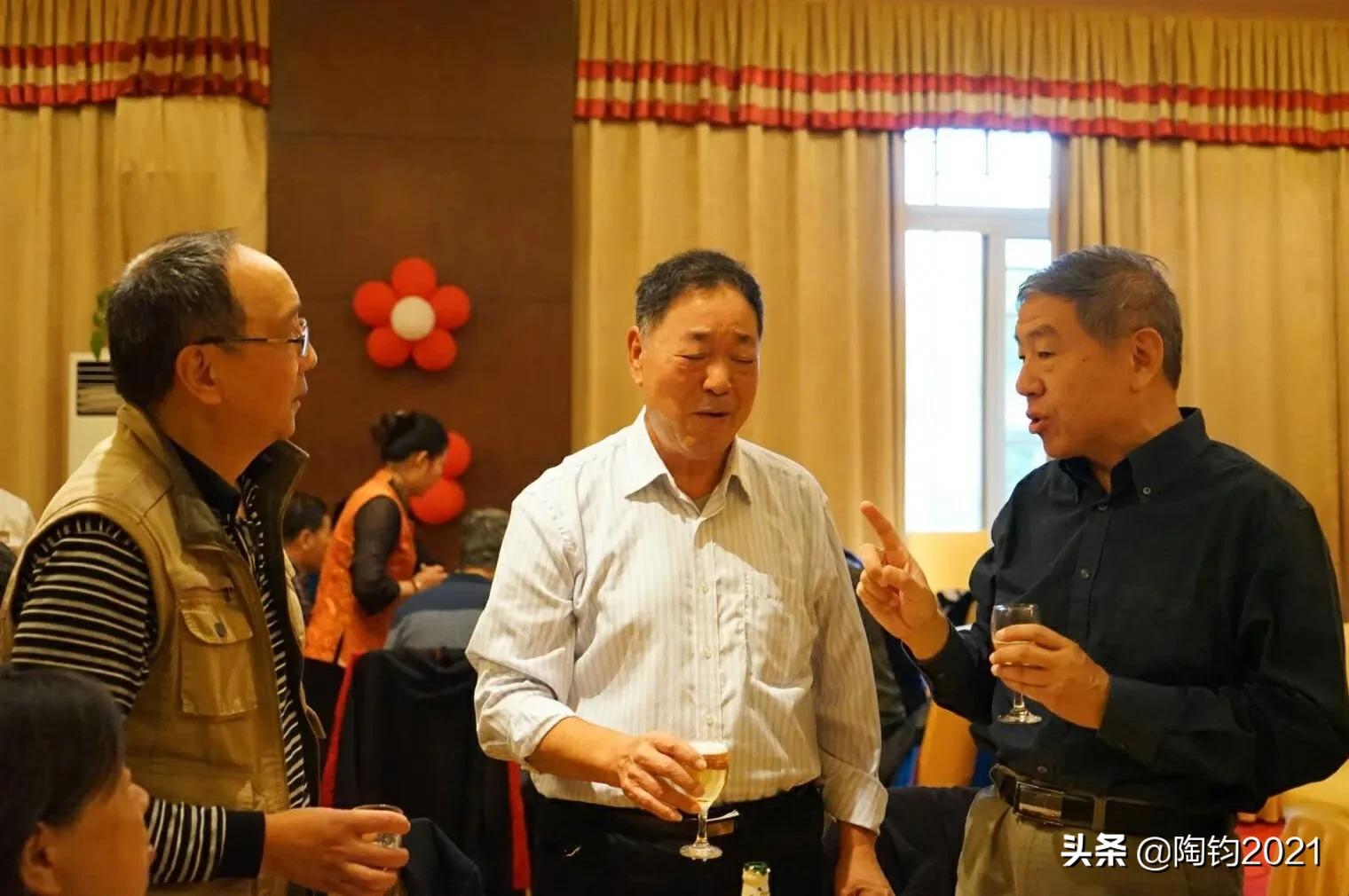 南京一晤，相聚甚欢，除了激动还是激动，战友们相拥而泪几多深情