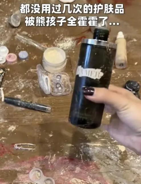 “30多岁不结婚”，女子2万护肤品被熊孩子糟蹋，让亲戚赔反被骂