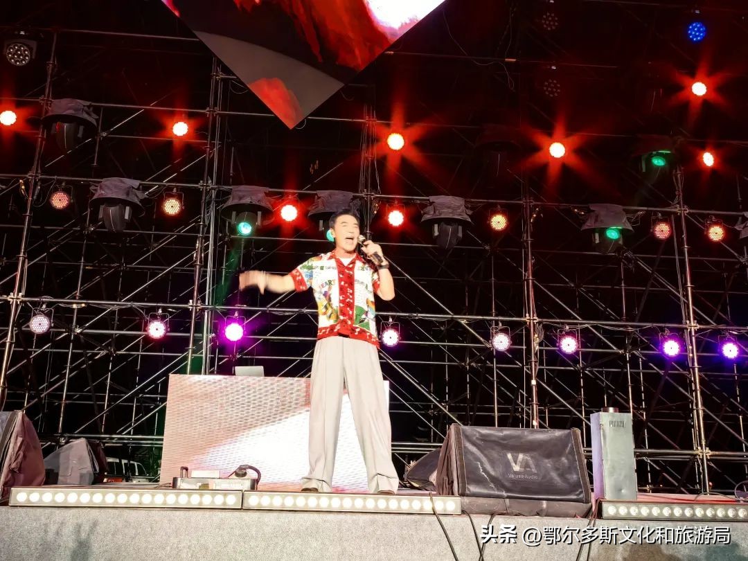 钟镇涛狂欢夜,钟镇涛来东港演出