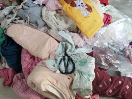 送给你旧衣服的人是一种什么心理,给别人旧衣服的人的心理