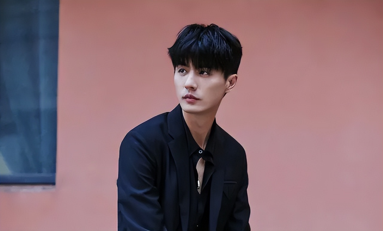 刘畅当模特的图片,刘畅模特主演的电视片段