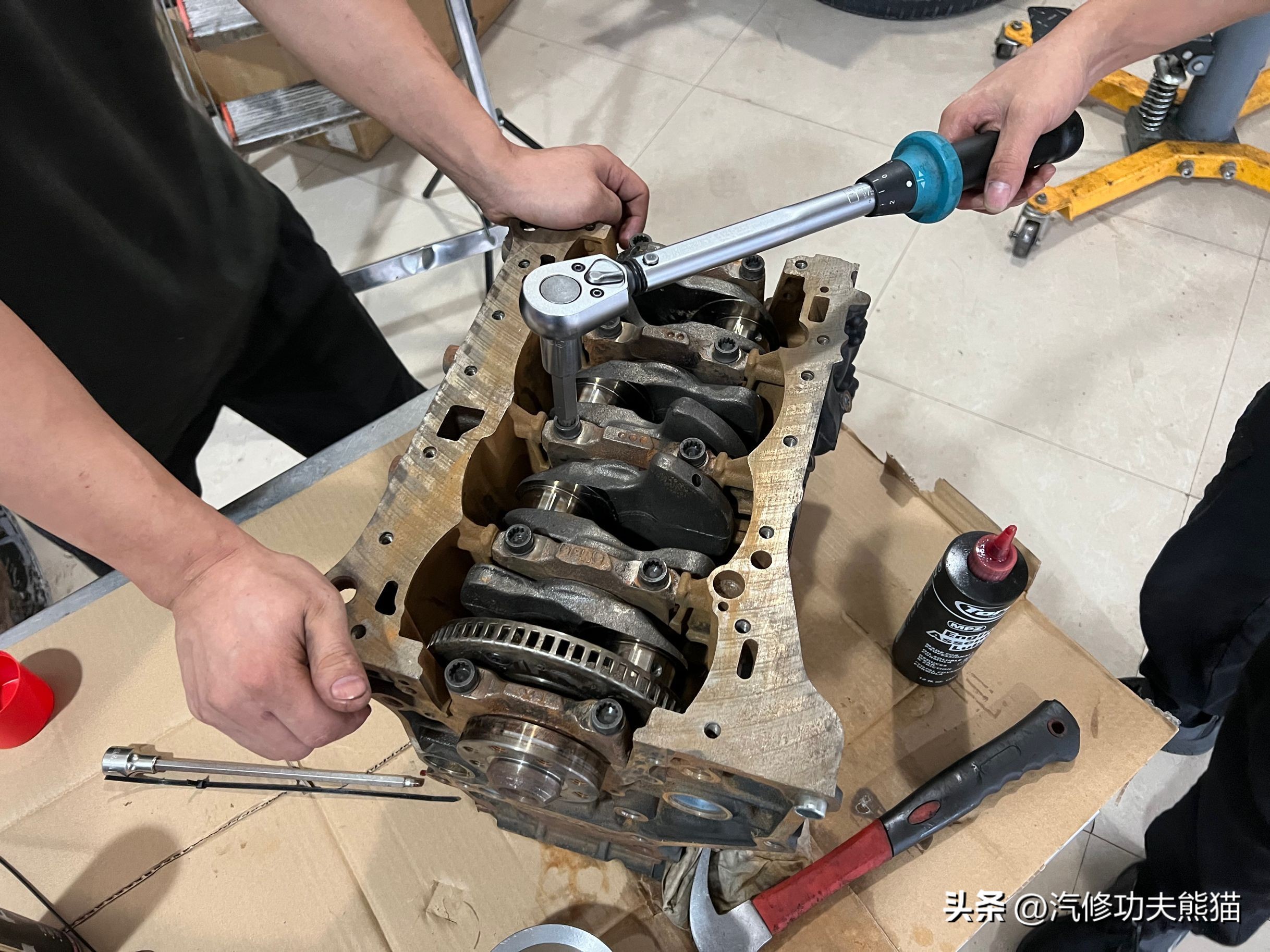 大众途观三百公里烧一升机油,途观3代发动机烧机油