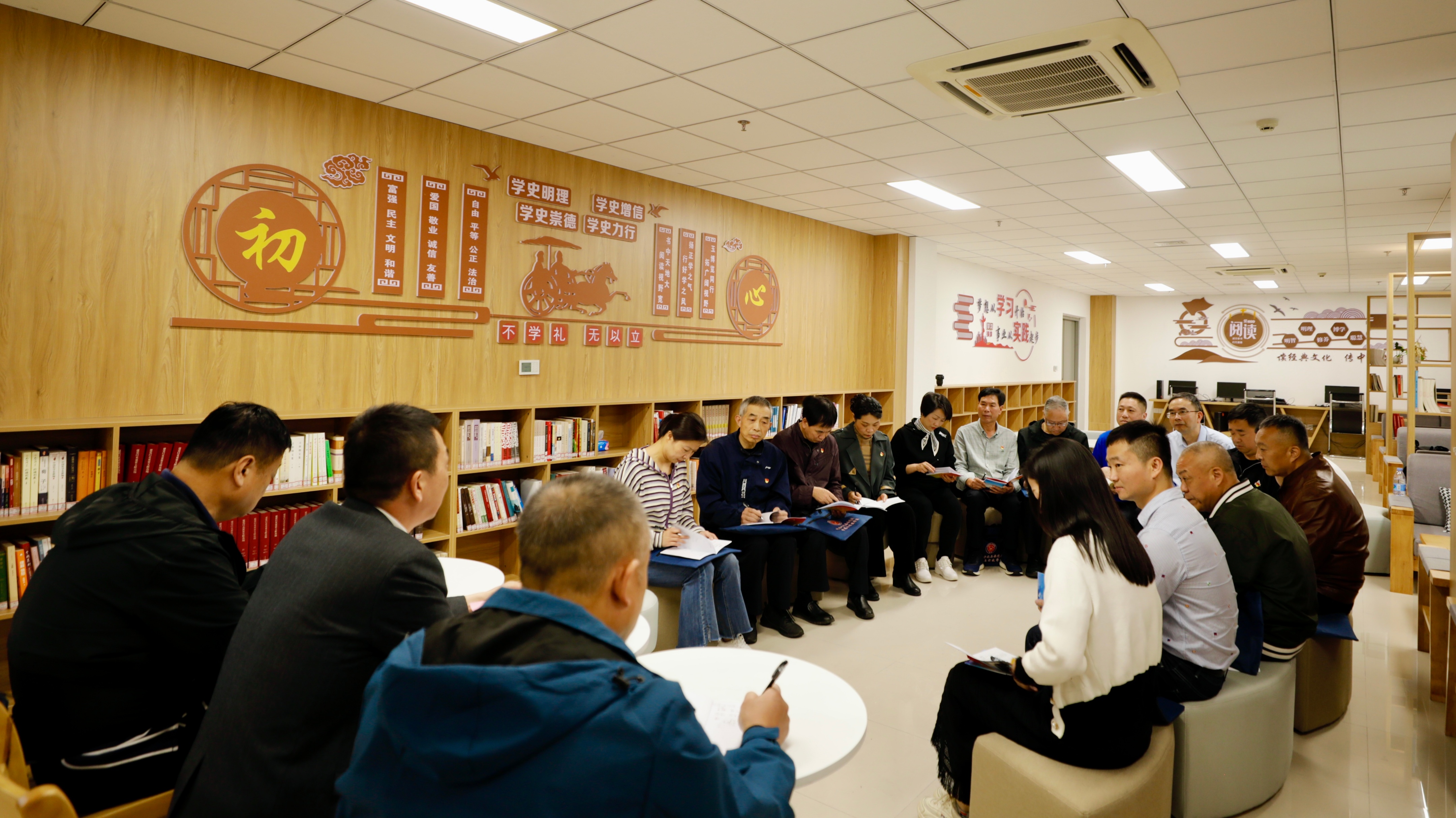 主题教育读书班热起来,主题教育专题读书班开班