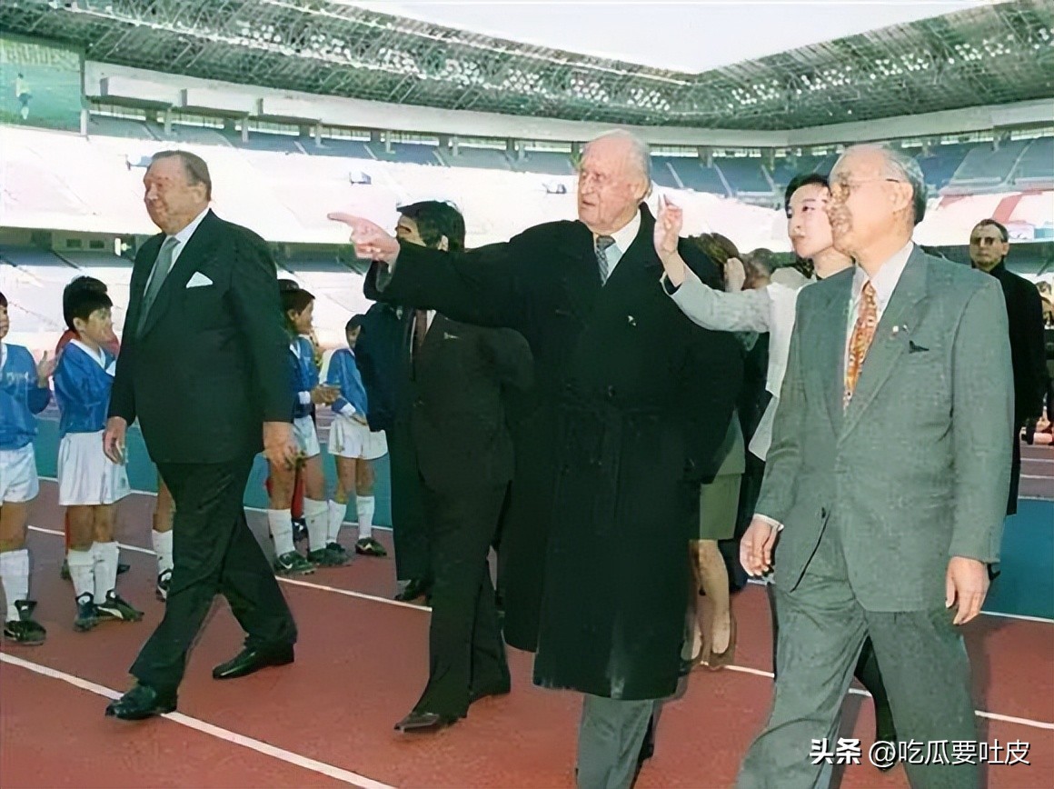 2002年进世界杯的关键一战,2002世界杯第一场