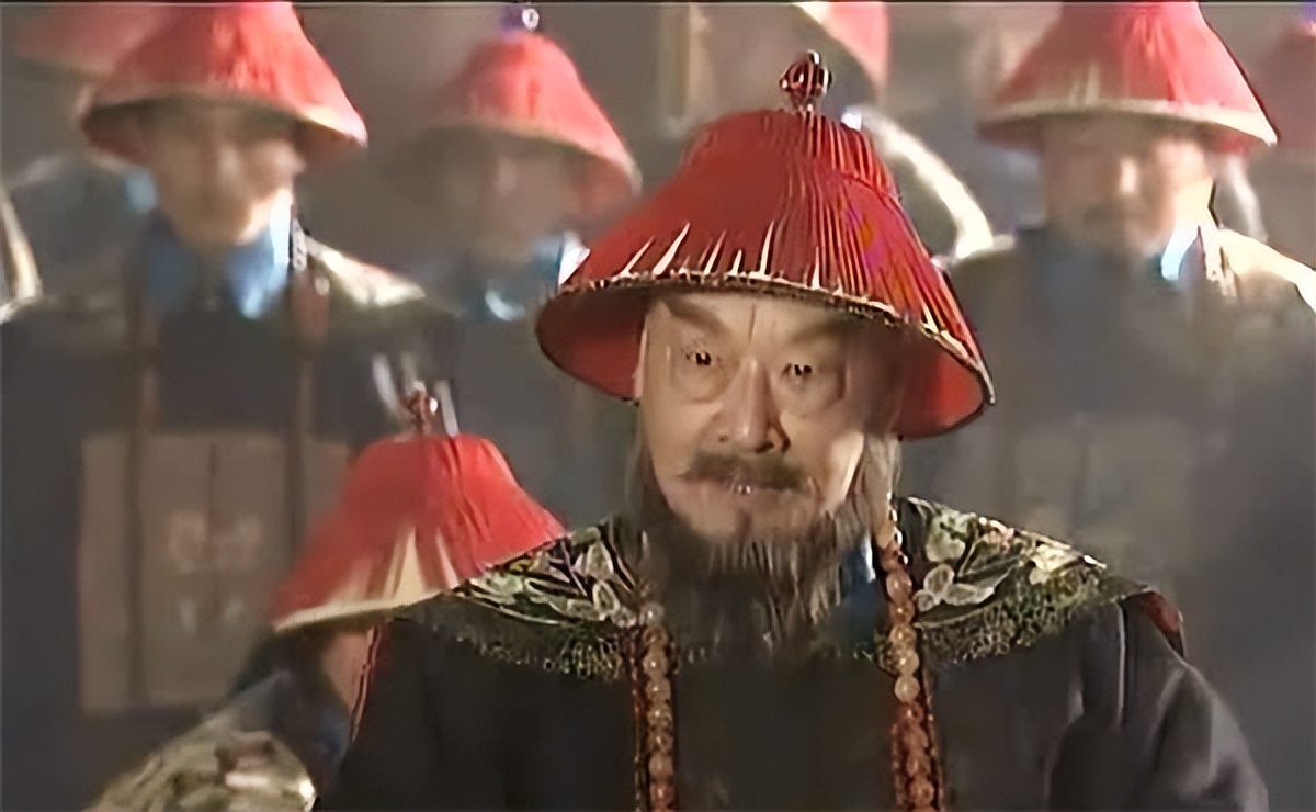 康熙晚年，为啥后悔擒拿鳌拜，不但亲自为他平反，还称鳌拜是忠臣
