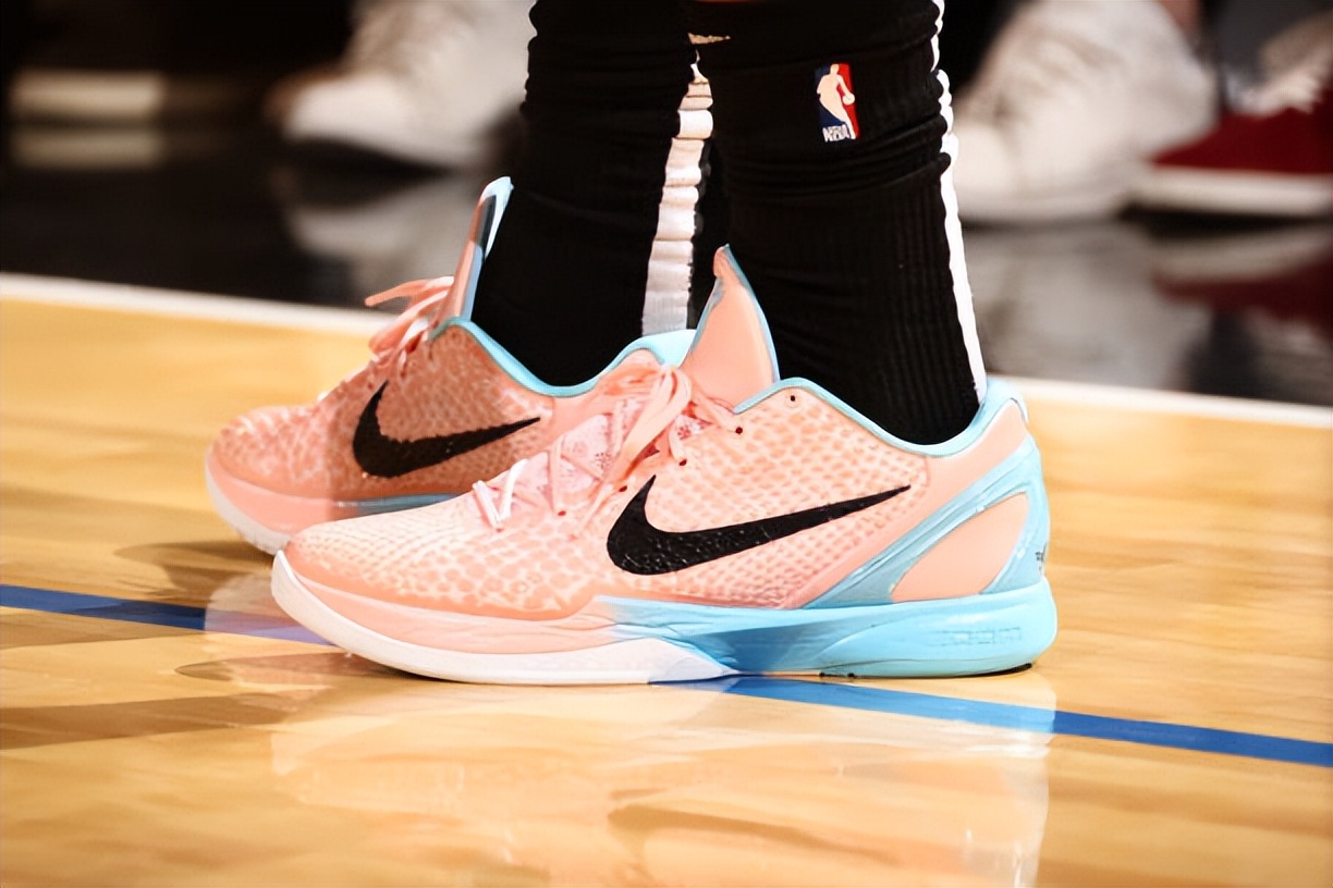 nba上脚欧文low3,凯里欧文上脚欧文五球员配色