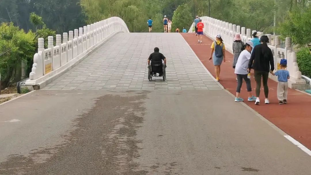 决定离婚的那一刻我释怀了说说,决定离婚前一晚她发了一条朋友圈