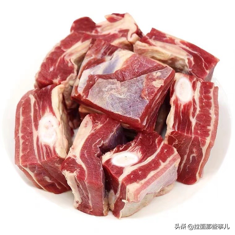 买牛排应该注意什么,牛排为啥有的是白膘有的是黄膘
