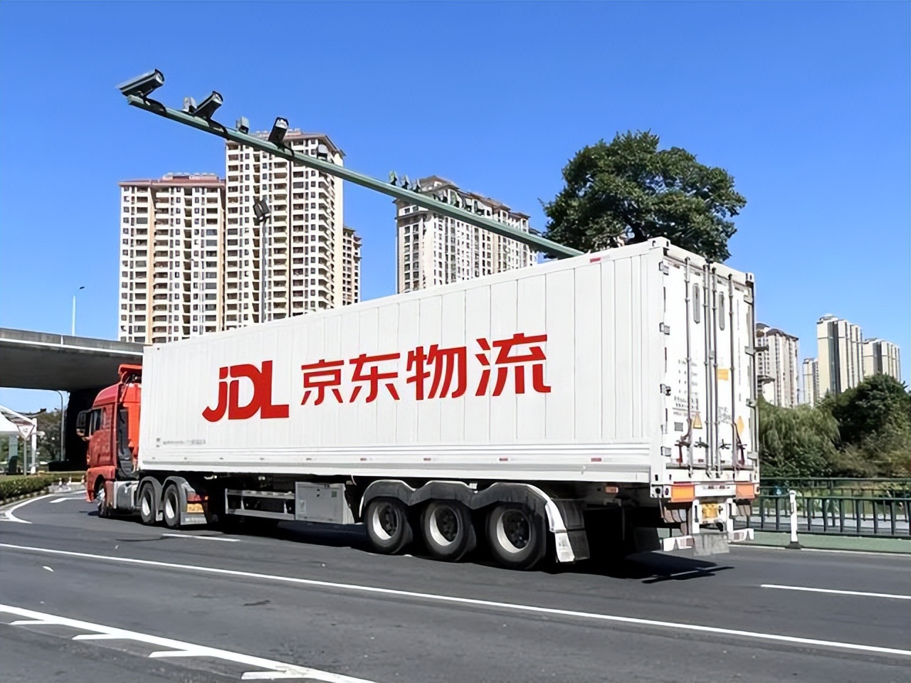 上海跑腿小哥日赚八万,上海200元跑腿费小哥自述